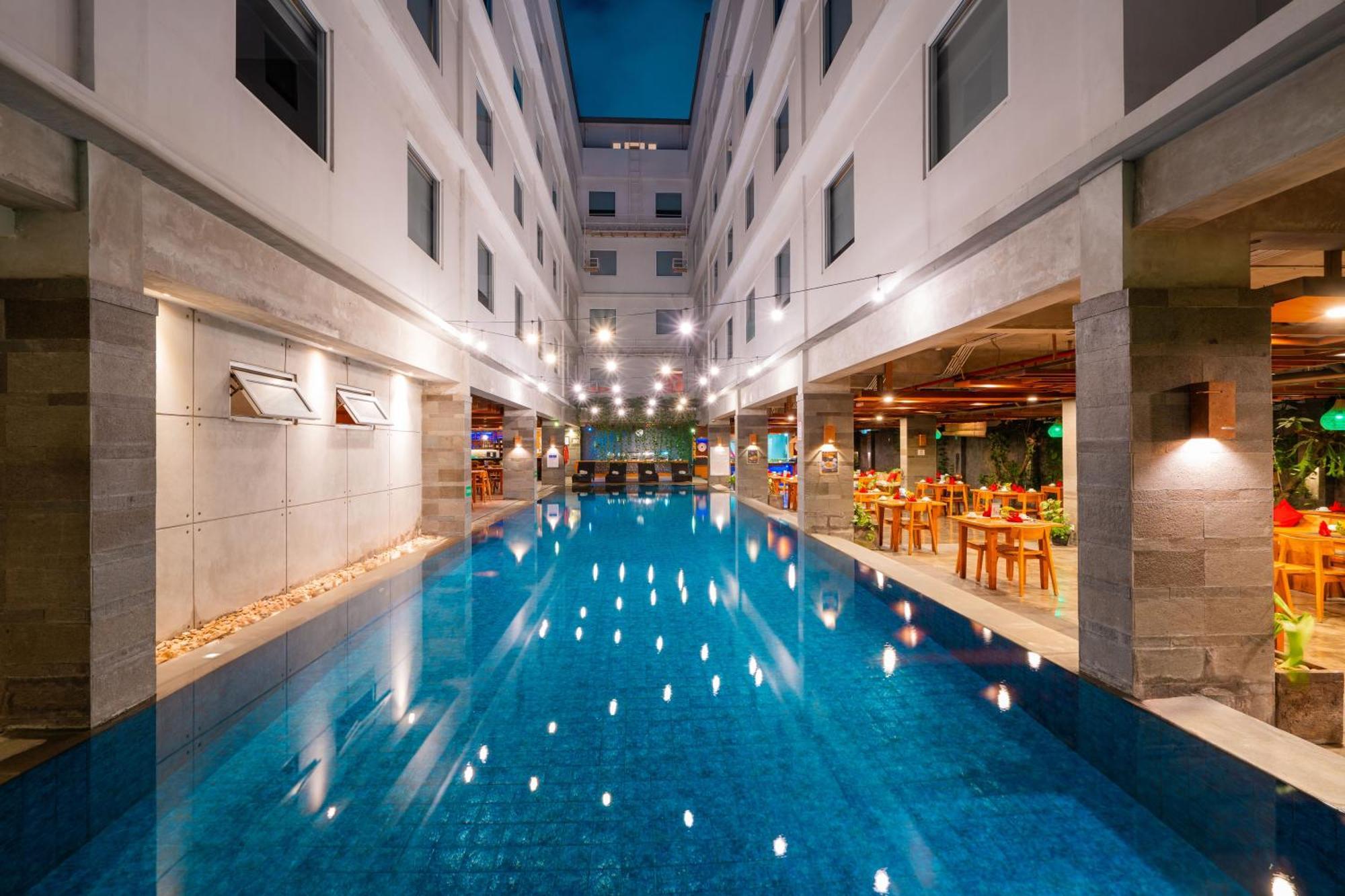 Swiss-Belexpress Kuta Legian Hotel Exterior foto