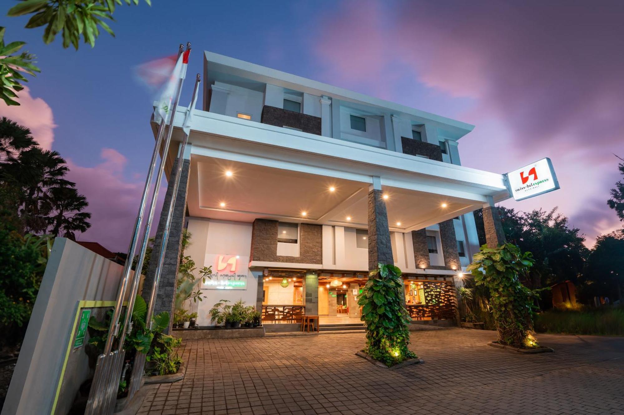 Swiss-Belexpress Kuta Legian Hotel Exterior foto
