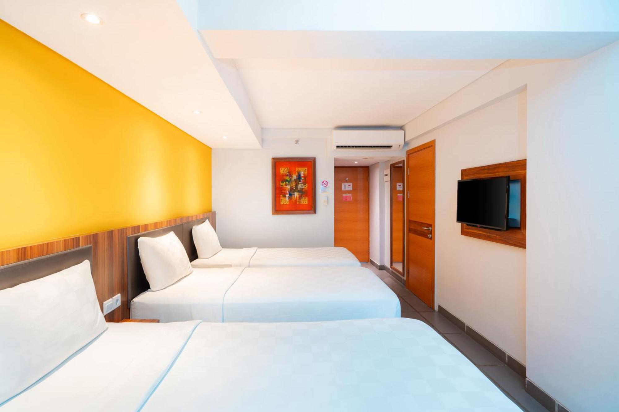 Swiss-Belexpress Kuta Legian Hotel Exterior foto