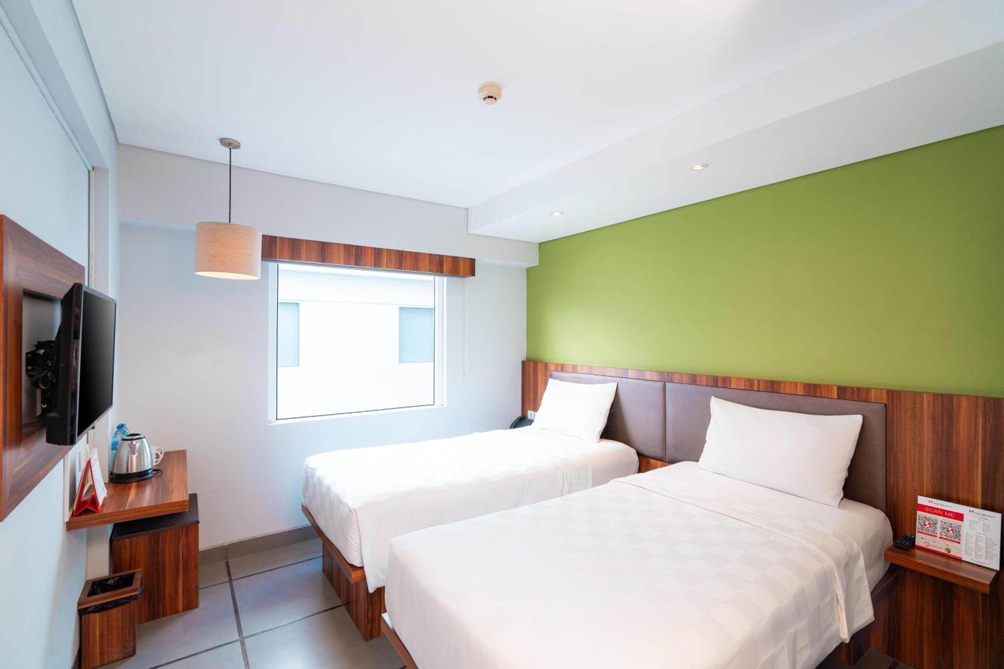 Swiss-Belexpress Kuta Legian Hotel Exterior foto