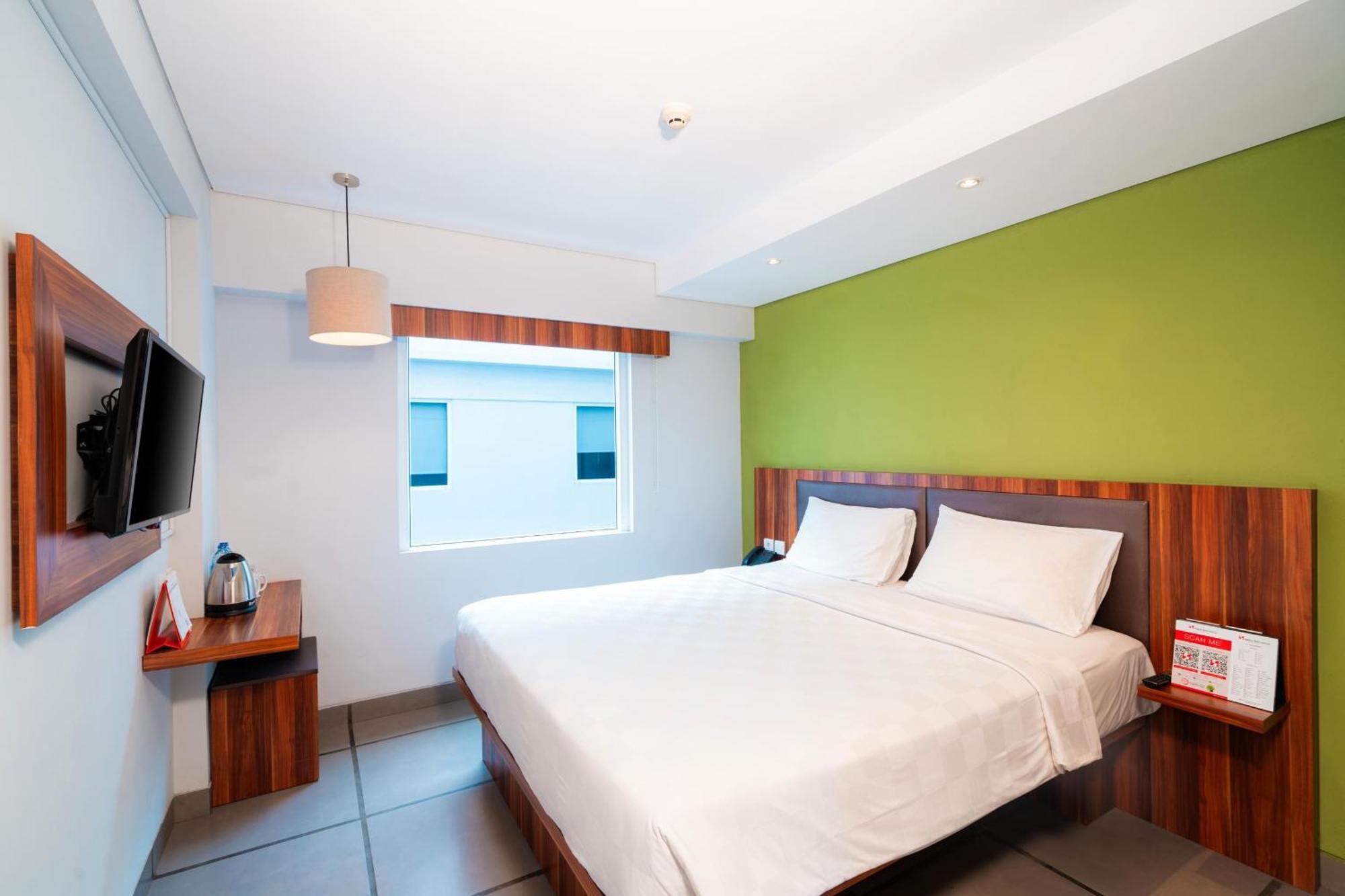 Swiss-Belexpress Kuta Legian Hotel Exterior foto