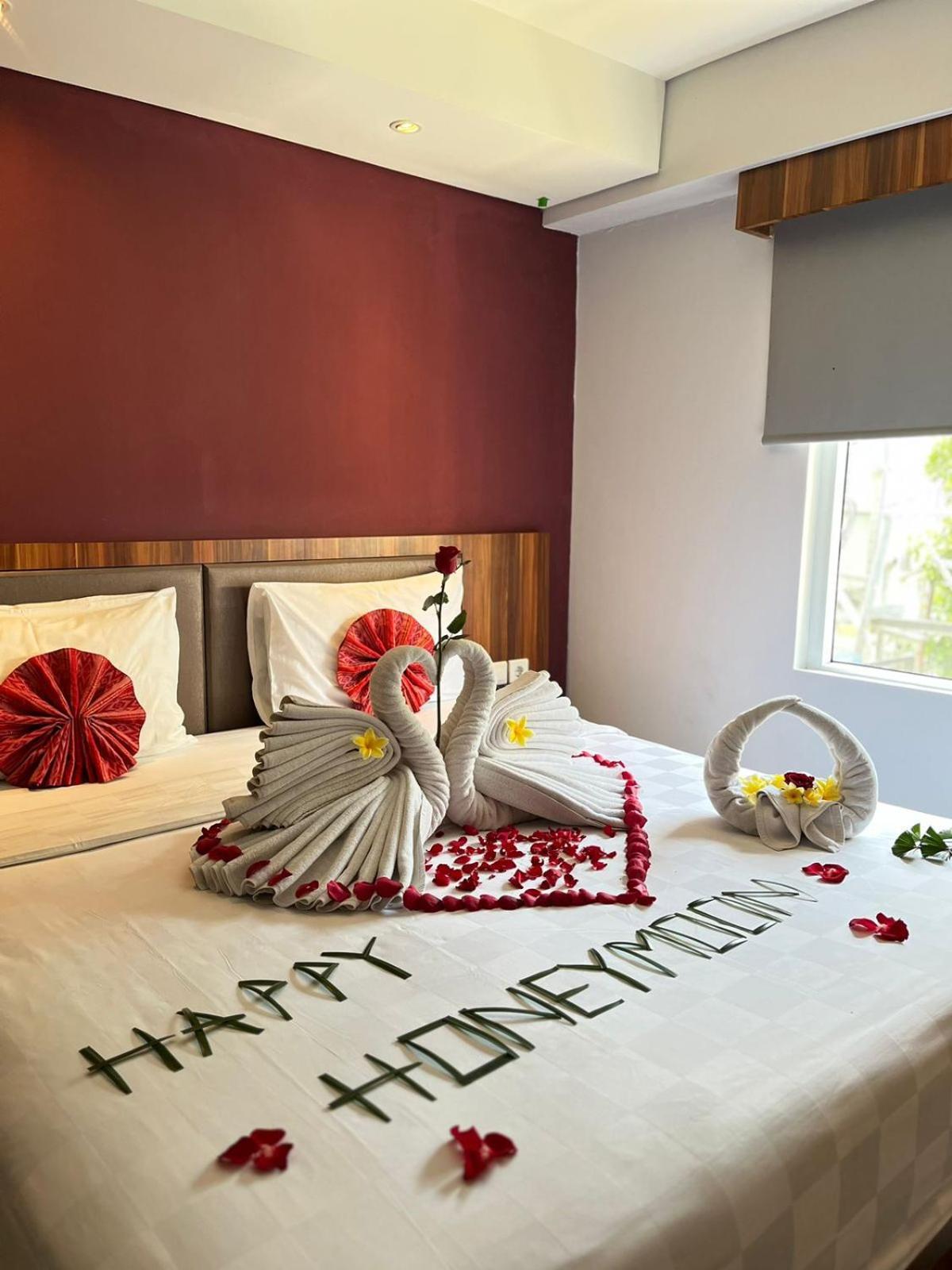 Swiss-Belexpress Kuta Legian Hotel Exterior foto